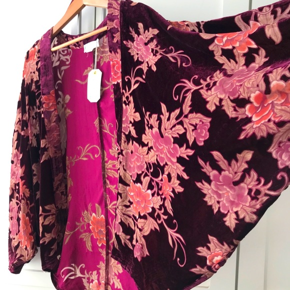 The Dina Kimono - Picture 3 of 7